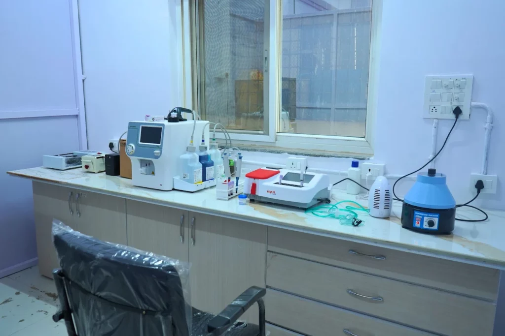 Divine Paws Veterinary Clinic Veterinary Clinic in Bolarum, Hyderabad — Facility Photo 5